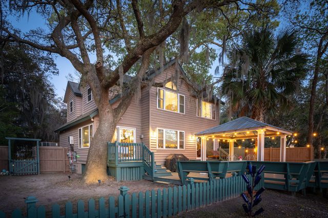 759 Lake Frances Drive, Charleston, SC 29412