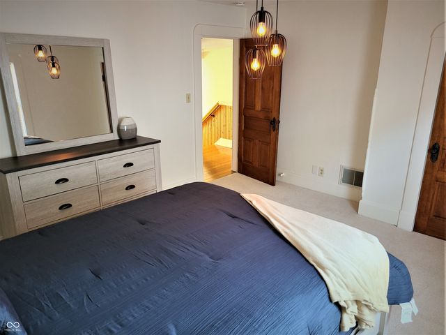 131 1st Avenue NW, Carmel, IN 46032