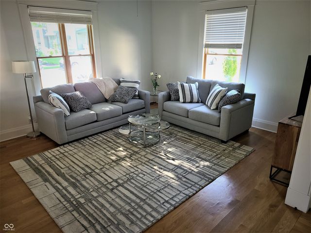 131 1st Avenue NW, Carmel, IN 46032