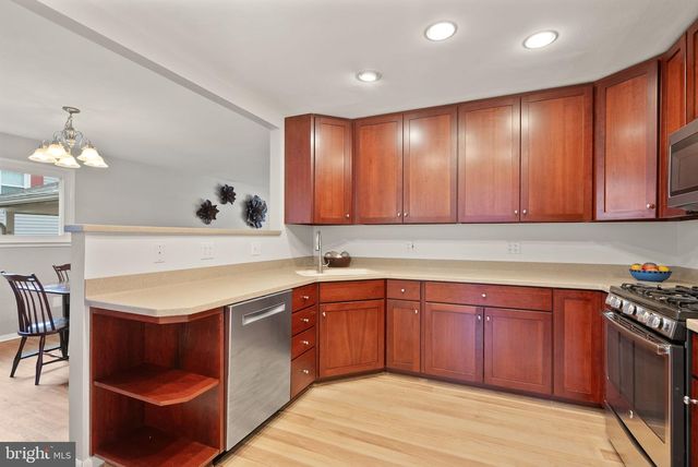 8108 CARRICK LN, Springfield, VA 22151