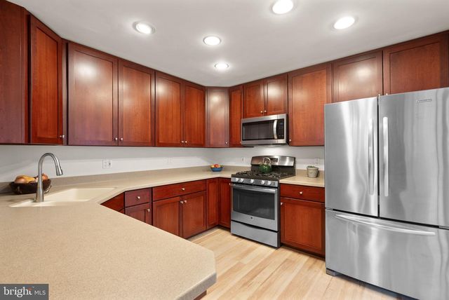 8108 CARRICK LN, Springfield, VA 22151