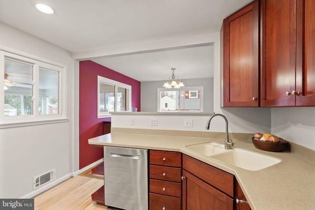 8108 CARRICK LN, Springfield, VA 22151