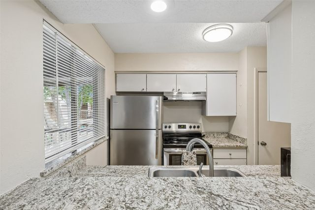 5138 Amesbury Drive 211, Dallas, TX 75206