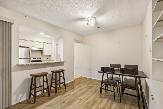 5138 Amesbury Drive 211, Dallas, TX 75206