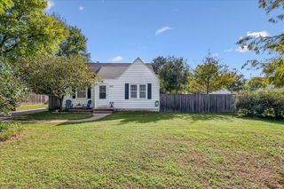 3020 N Somerset Dr, Wichita, KS 67204