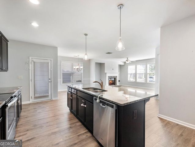 6026 Yacht Way, Flowery Branch, GA 30542