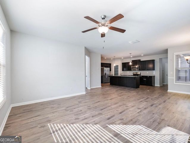 6026 Yacht Way, Flowery Branch, GA 30542