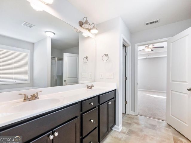 6026 Yacht Way, Flowery Branch, GA 30542