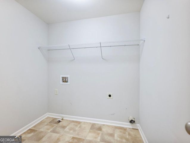 6026 Yacht Way, Flowery Branch, GA 30542