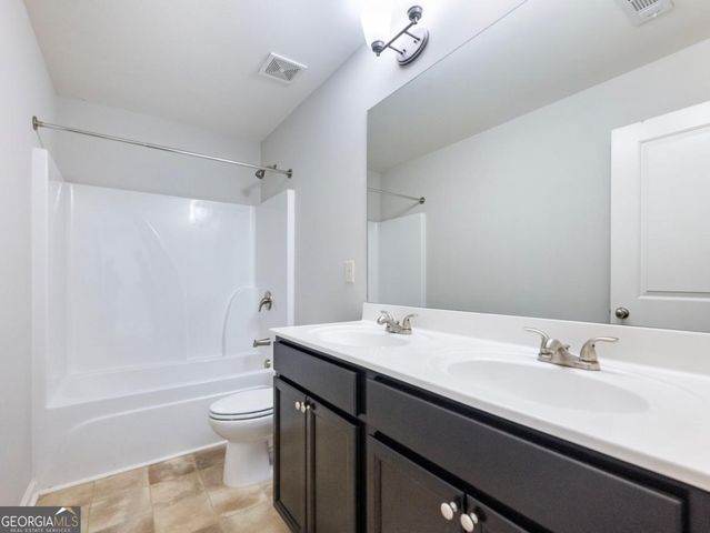 6026 Yacht Way, Flowery Branch, GA 30542
