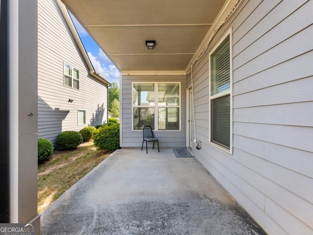 6026 Yacht Way, Flowery Branch, GA 30542