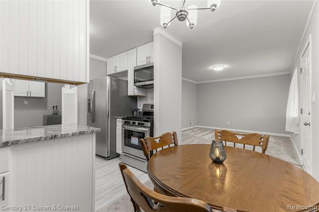 7120 Jackson Avenue, Taylor, MI 48180