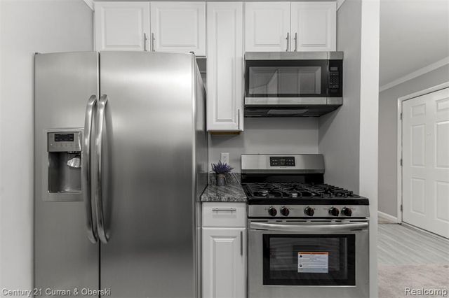 7120 Jackson Avenue, Taylor, MI 48180