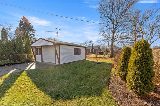 7120 Jackson Avenue, Taylor, MI 48180