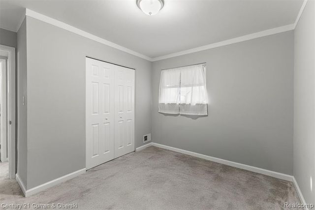 7120 Jackson Avenue, Taylor, MI 48180