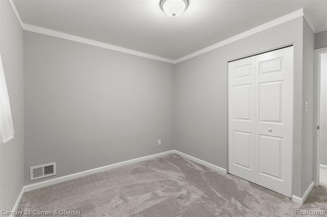 7120 Jackson Avenue, Taylor, MI 48180