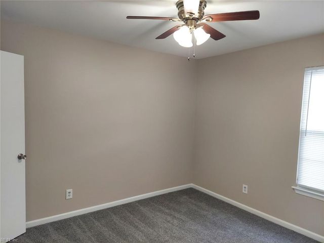 1420 Deerpond LN, Virginia Beach, VA 23464