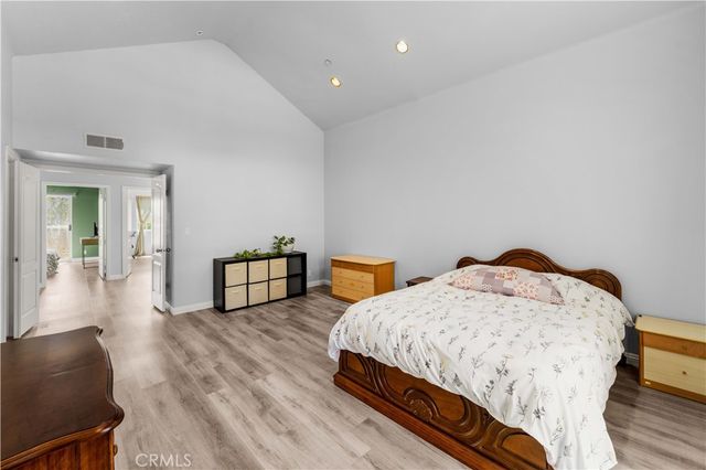 2101 Glenada Avenue 2, Montrose, CA 91020