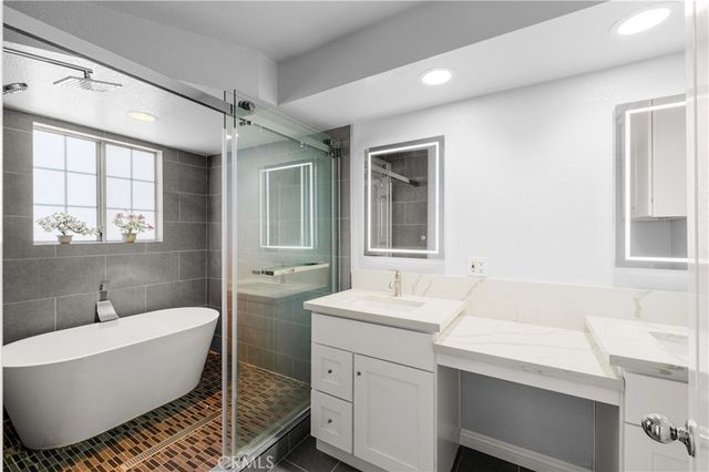 2101 Glenada Avenue 2, Montrose, CA 91020