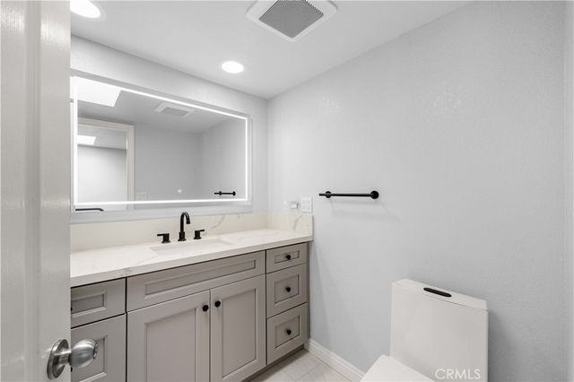 2101 Glenada Avenue 2, Montrose, CA 91020