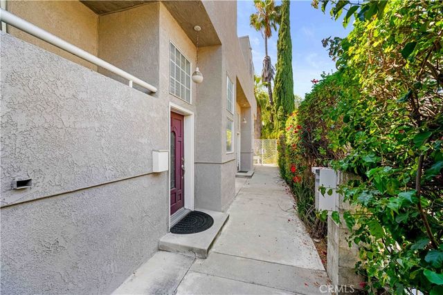 2101 Glenada Avenue 2, Montrose, CA 91020