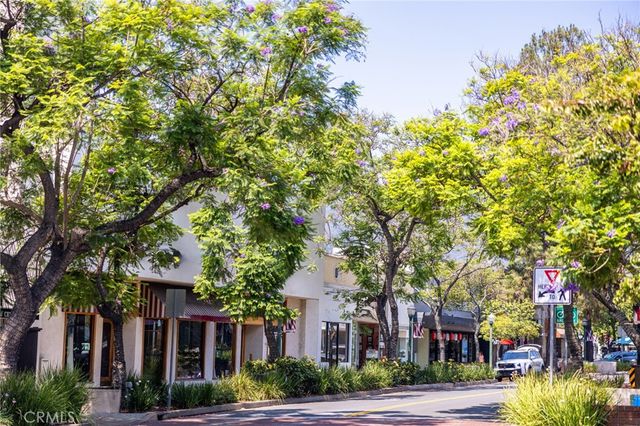 2101 Glenada Avenue 2, Montrose, CA 91020