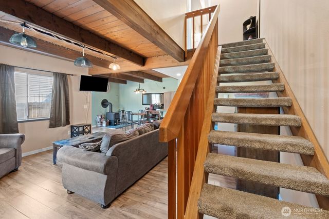 654 Malibu Dr SE, Lacey, WA 98503
