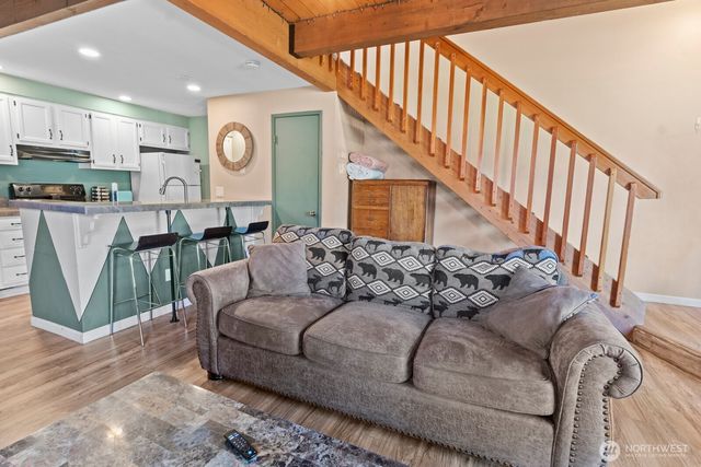 654 Malibu Dr SE, Lacey, WA 98503