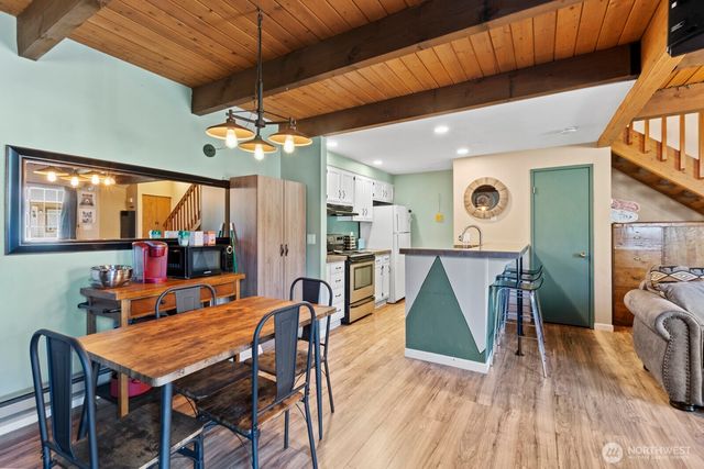 654 Malibu Dr SE, Lacey, WA 98503