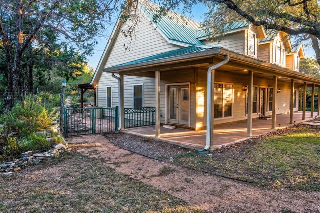 1761 Cottonwood RD, Fischer, TX 78623