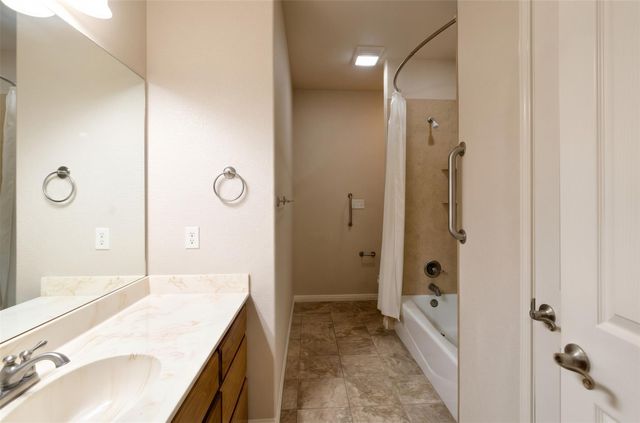 1761 Cottonwood RD, Fischer, TX 78623