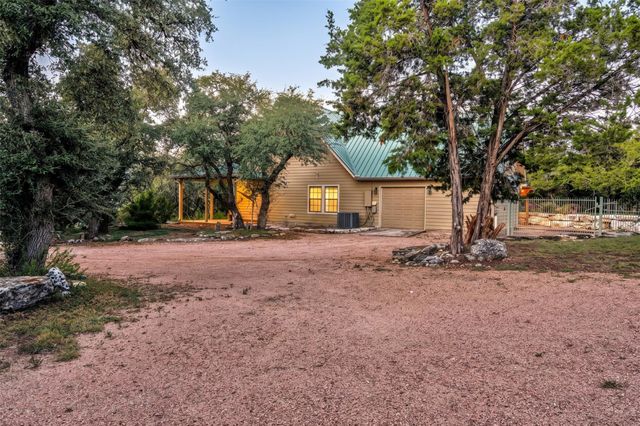 1761 Cottonwood RD, Fischer, TX 78623