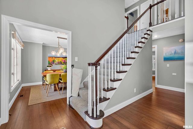 2744 ROSEHILL Avenue, Bettendorf, IA 52722