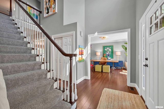 2744 ROSEHILL Avenue, Bettendorf, IA 52722