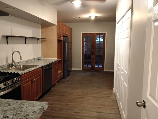 639 S Main St, Phillipsburg Town, NJ 08865