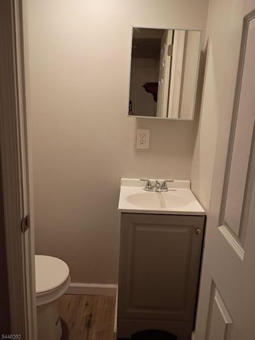 639 S Main St, Phillipsburg Town, NJ 08865