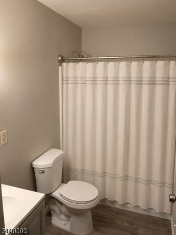 639 S Main St, Phillipsburg Town, NJ 08865