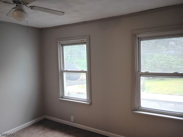 639 S Main St, Phillipsburg Town, NJ 08865