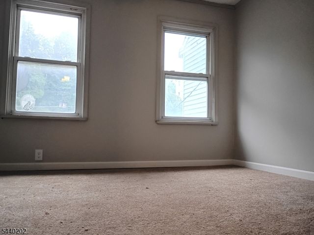 639 S Main St, Phillipsburg Town, NJ 08865