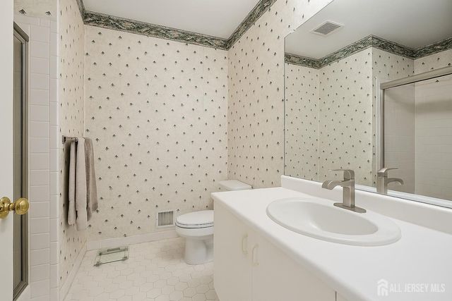 58 Windsong Circle, East Brunswick, NJ 08816