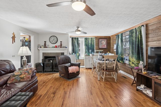 1725 Highway 52, E, Portland, TN 37148