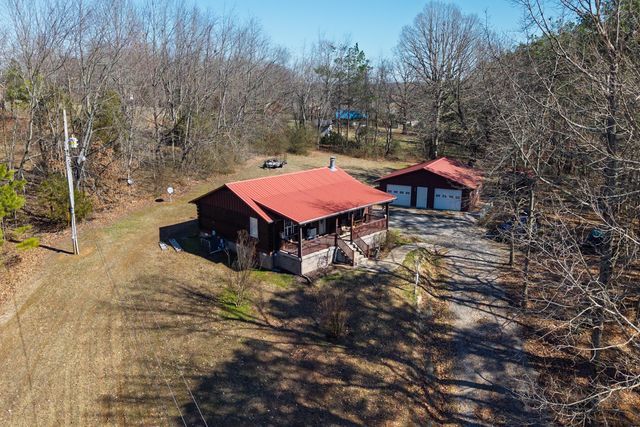 1725 Highway 52, E, Portland, TN 37148