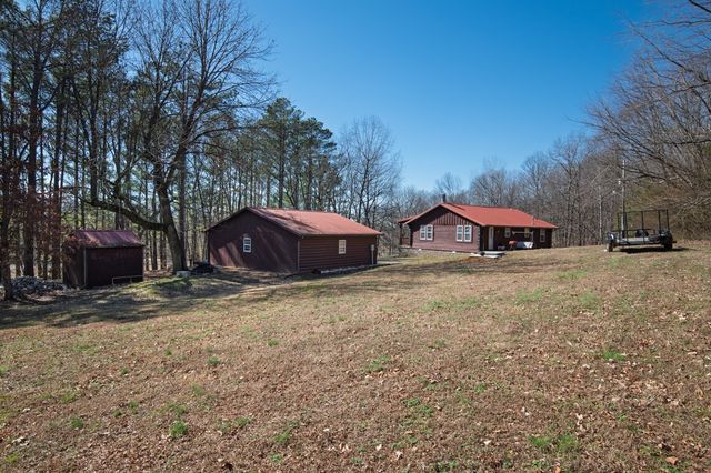 1725 Highway 52, E, Portland, TN 37148