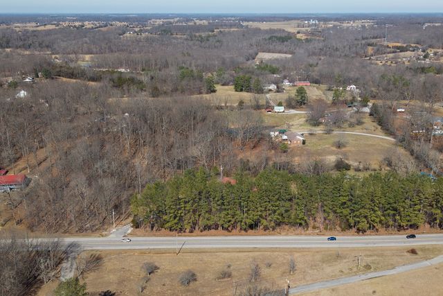 1725 Highway 52, E, Portland, TN 37148