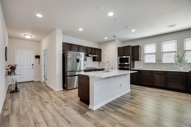 144 Falkland ST, Hutto, TX 78634