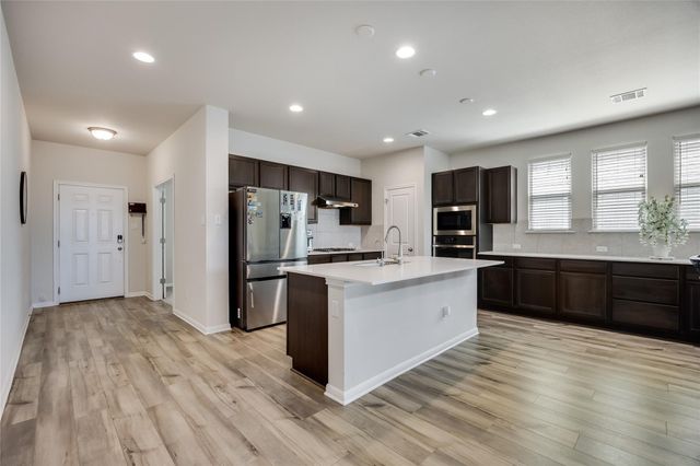 144 Falkland ST, Hutto, TX 78634