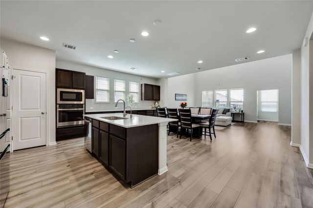 144 Falkland ST, Hutto, TX 78634