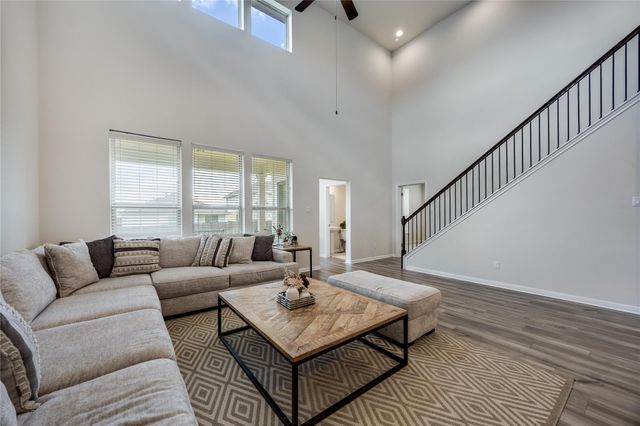 144 Falkland ST, Hutto, TX 78634
