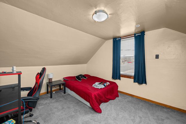 127 S Mississippi Street, Blue Grass, IA 52726