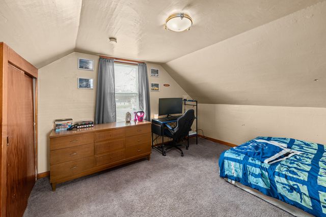 127 S Mississippi Street, Blue Grass, IA 52726